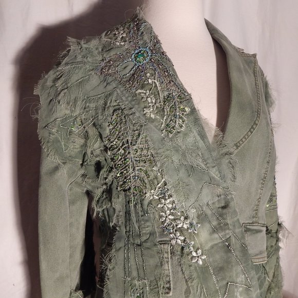 jacket - Picture 2 of 3